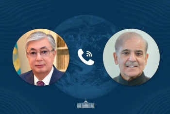 Фотография к новости: Токаев провел телефонный разговор с премьером Пакистана