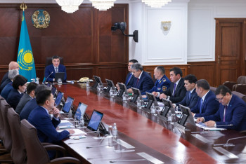 Фотография к новости: Бектенов поручил обеспечить туристам комфорт и безопасность на всех этапах поездки