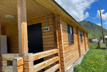 Фотография к новости: Житель ВКО превратил родное село в точку притяжения путешественников