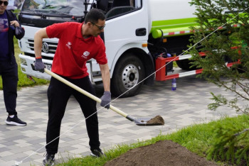 Фотография к новости: В Астане спортсмены со всего мира посадили деревья