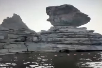 Фотография к новости: Туристам пригрозили за подъем на Жумбактас