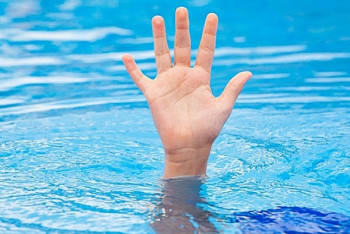 Фотография к новости: В Костанайской области пьяная женщина чуть не утонула в реке