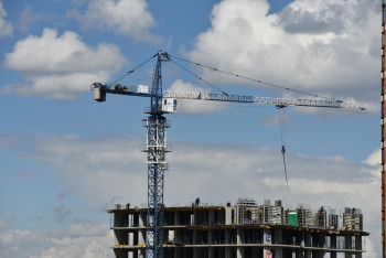 Фотография к новости: Никакой налички: в Казахстане хотят ужесточить правила покупки жилья в новостройках