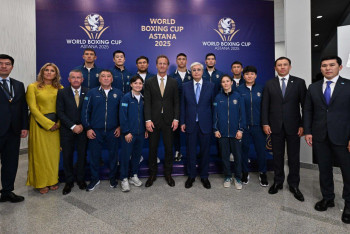 Фотография к новости: Токаев: Боксом занимаются только сильные духом люди