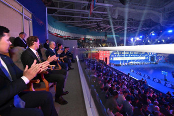 Фотография к новости: Президент Токаев посетил финальные бои Кубка мира по боксу