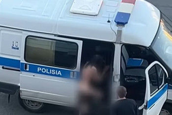 Фотография к новости: Голый мужчина устроил переполох у Ботанического сада в Астане