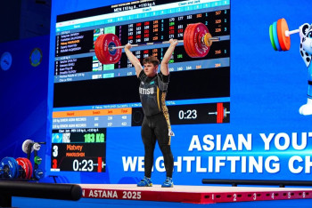 Фотография к новости: Казахстанские тяжелоатлеты завоевали две медали на чемпионате Азии в Астане