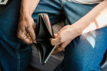 Фотография к новости: Лишились 18 миллионов: семья из Кокшетау попались на удочку "сотрудников госорганов"