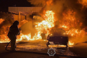 Фотография к новости: Взрыв был близко: пожарные предотвратили ЧП на заправке в Кордае