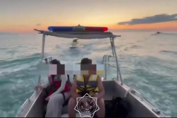 Фотография к новости: Гидроцикл отказал посреди озера: подростков спасли на Алаколе