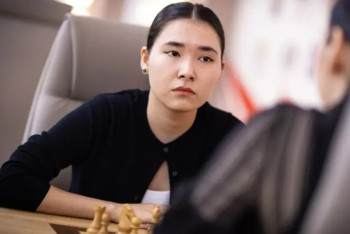 Фотография к новости: Президент поздравил казахстанскую шахматистку с успехом на Кубке мира FIDE