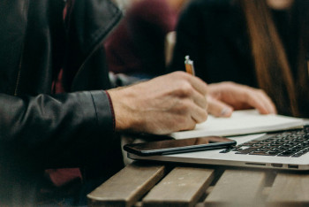 Фотография к новости: Российский бизнес массово уходит из Казахстана