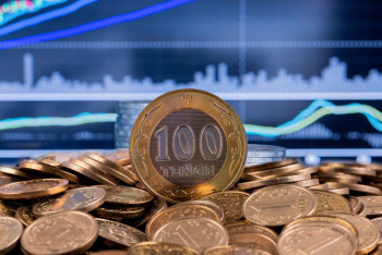 Фотография к новости: Валютный рынок в напряжении: курс тенге продолжает снижаться