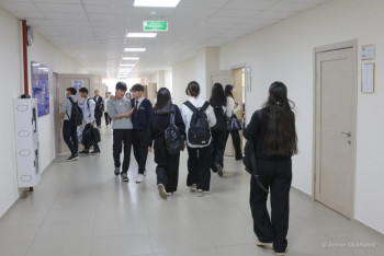 Фотография к новости: В казахстанских школах зафиксировано снижение числа агрессоров и жертв