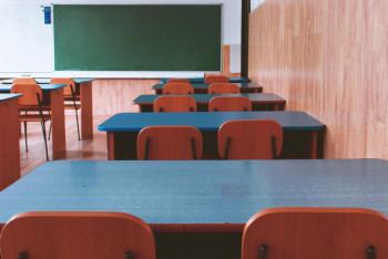 Фотография к новости: Пристройка к карагандинской школе незаконно продана вузу