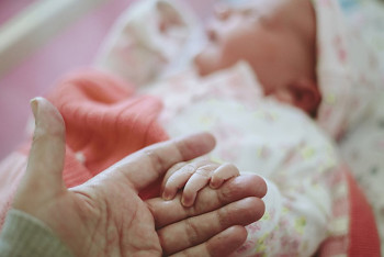 Фотография к новости: В Казахстане стремительно падает рождаемость