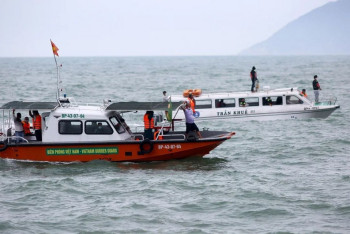 Фотография к новости: Во Вьетнаме число жертв крушения круизного лайнера достигло 34