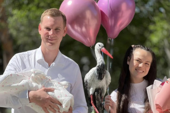 Фотография к новости: Министр здравоохранения навестила хирурга, которого избил пациент в Костанае