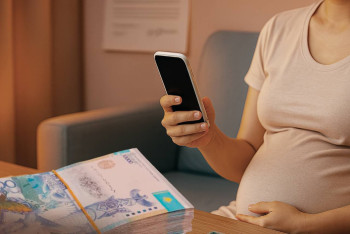 Фотография к новости: Декретные выплаты в 2025 году ограничат в Казахстане: разъяснение Минтруда