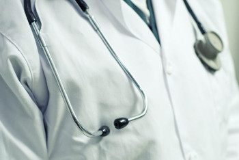 Фотография к новости: В Казахстане приравняют нападения на медиков к нападениям на полицейских