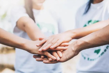 Фотография к новости: В Казахстане волонтёрское движение набирает обороты