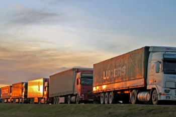 Фотография к новости: Российские перевозчики пожаловались на Казахстан — Минтранс дал ответ
