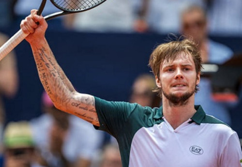 Фотография к новости: Александр Бублик завоевал второй титул подряд