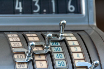 Фотография к новости: В Казахстане отмечается День работников торговли