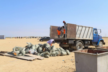 Фотография к новости: В Актау прошёл массовый субботник по очистке побережья Каспия