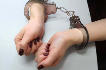 Фотография к новости: Жительница Семея избила мужа кочергой и получила условный срок