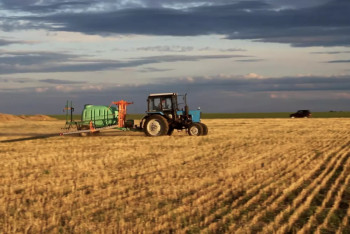 Фотография к новости: Национальная сельхозперепись стартовала: первым участником стал фермер из СКО