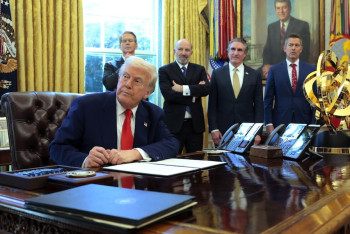 Фотография к новости: Трамп распорядился построить ядерный реактор на Луне