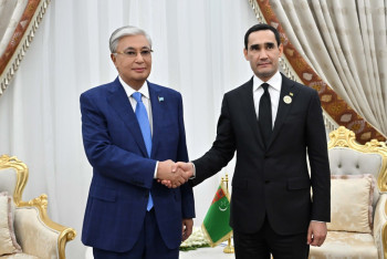 Фотография к новости: Токаев и Бердымухамедов обсудили транзит, энергетику и экономику