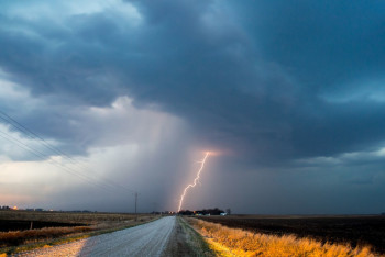 Фотография к новости: Казахстан накроют жара, пыльные бури и шквалы - объявлено штормовое предупреждение