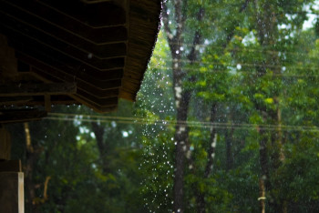 Фотография к новости: Сильные дожди и грозы идут в Казахстан: синоптики предупредили о граде и шквалах