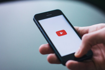 Фотография к новости: Реклама на YouTube стоила акмолинке миллионов: мошенники прикрылись именем Казатомпрома