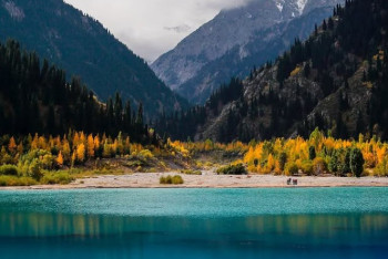 Фотография к новости: Скандал вокруг Иссыка: незаконные шлагбаумы на въезде к озеру демонтированы