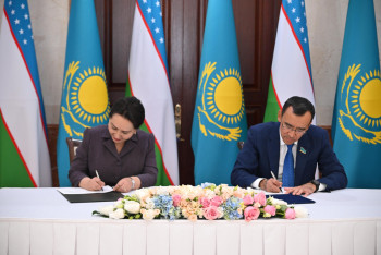 Фотография к новости: Казахстан и Узбекистан подписали дорожную карту межпарламентского сотрудничества