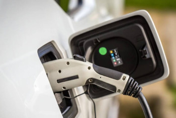 Фотография к новости: Где зарядить электромобиль на трассах Казахстана: список 43 станций