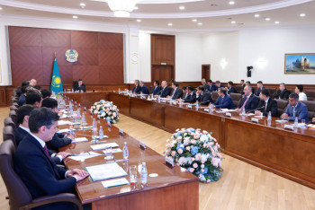 Фотография к новости: Бектенов требует модернизации и чистых технологий в горно-металлургическом секторе