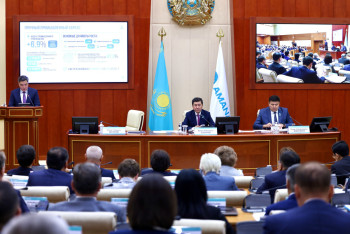 Фотография к новости: Правительство и депутаты сверили планы по реализации поручений Главы государства