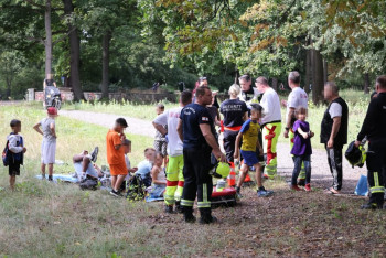 Фотография к новости: В Берлине водитель BMW въехал в группу детей: есть пострадавшие