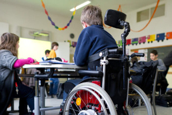 Фотография к новости: Учителя не готовы, дети страдают: родители рассказали правду об инклюзивном образовании в Казахстане