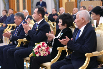 Фотография к новости: Токаев поздравил нефтяников с профессиональным праздником