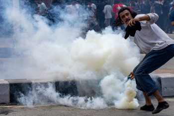 Фотография к новости: В Непале протесты против блокировки соцсетей привели к гибели людей