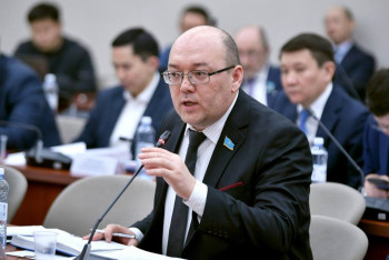 Фотография к новости: Мы поддерживаем эту позицию- депутат Рахимжанов о парламентской реформе