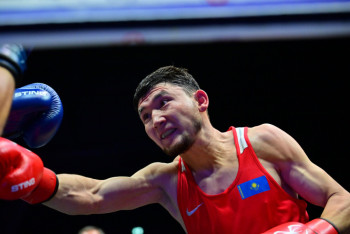 Фотография к новости: Казахстанские боксеры начали ЧМ по боксу с уверенных побед