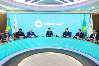 Фотография к новости: Партия AMANAT поддерживает курс Главы государства