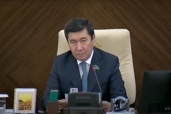 Фотография к новости: Кошанов: Депутаты должны обеспечить законодательное сопровождение инициатив Послания