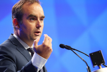 Фотография к новости: Макрон назначил новым премьером Франции Себастьяна Лекорню